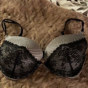 Victoria’s Secret 36D push-up Bra